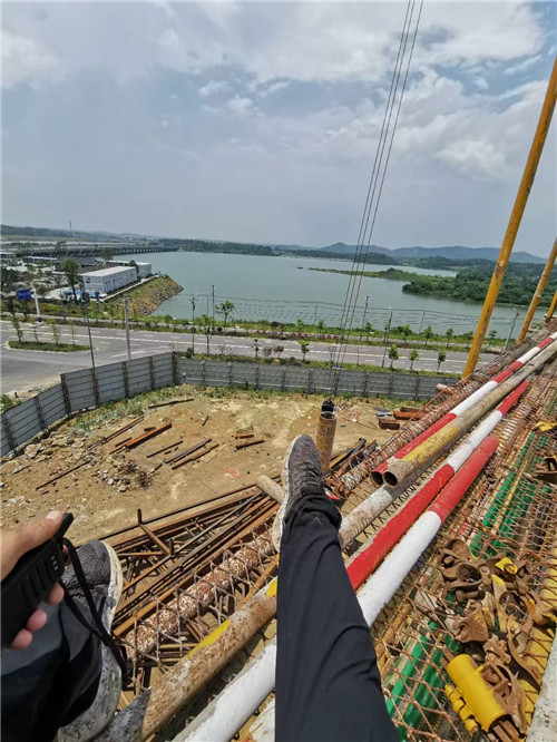 尚义县作业中发生设备损坏或人员意外，责任怎么划分？