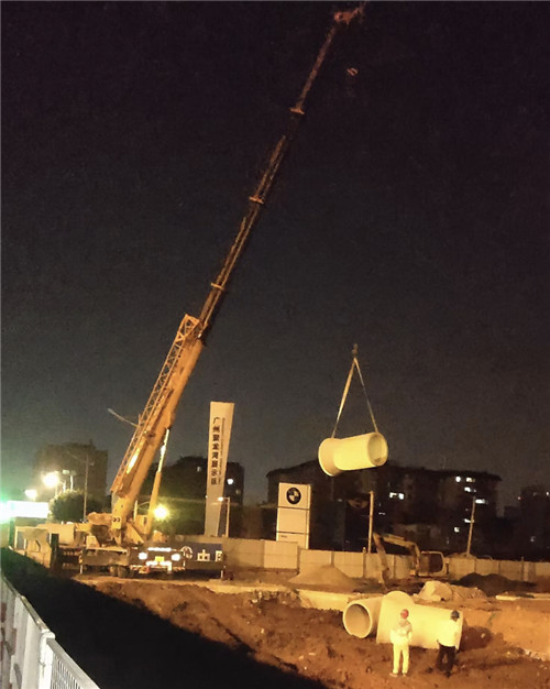 尚义县“弯臂矫正”—— 吊车的 “形变补偿” 技术